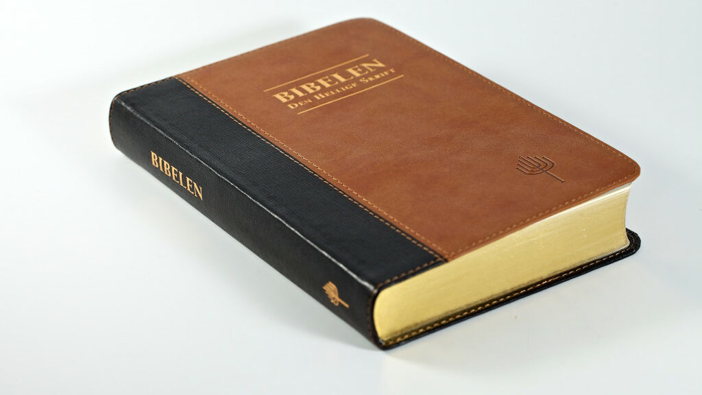 Bibel-1024x683-1-aspect-ratio-16-9