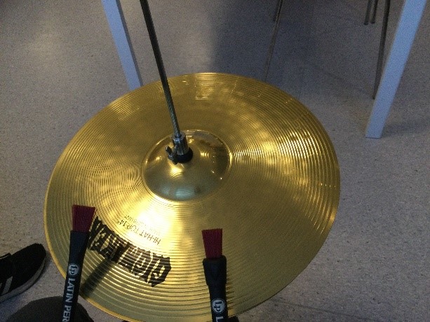 Bilde av cymbal-instrument.