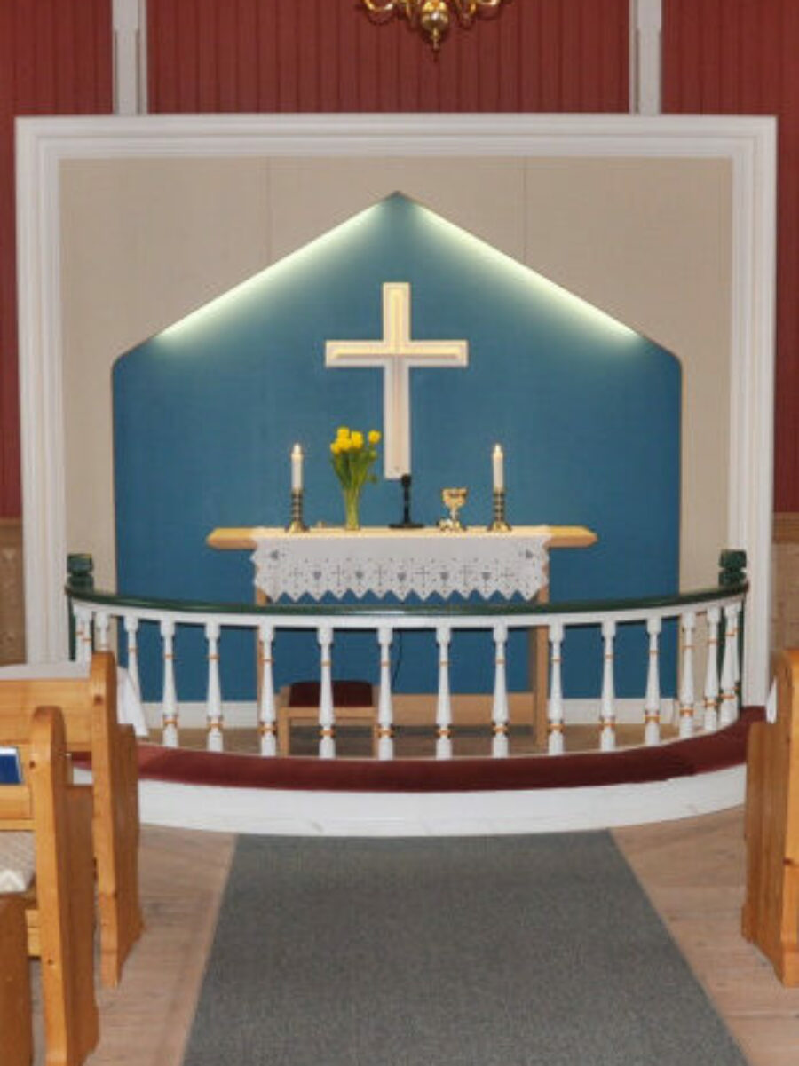 Bilde av altertavlen i Fredheim kirke