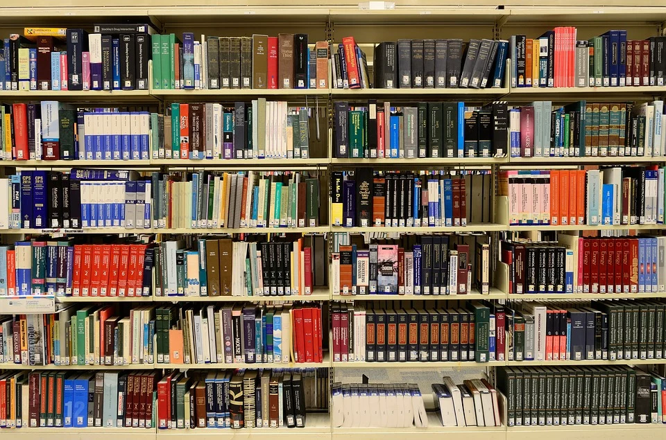 Illustrasjonsbilde skole bøker
