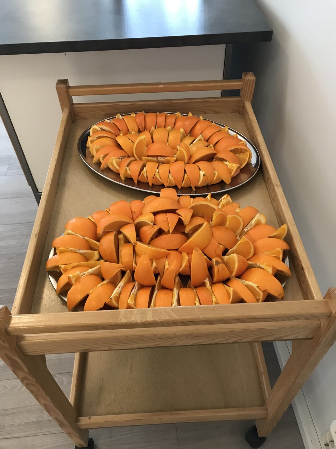 Bilde av appelsinbåter.