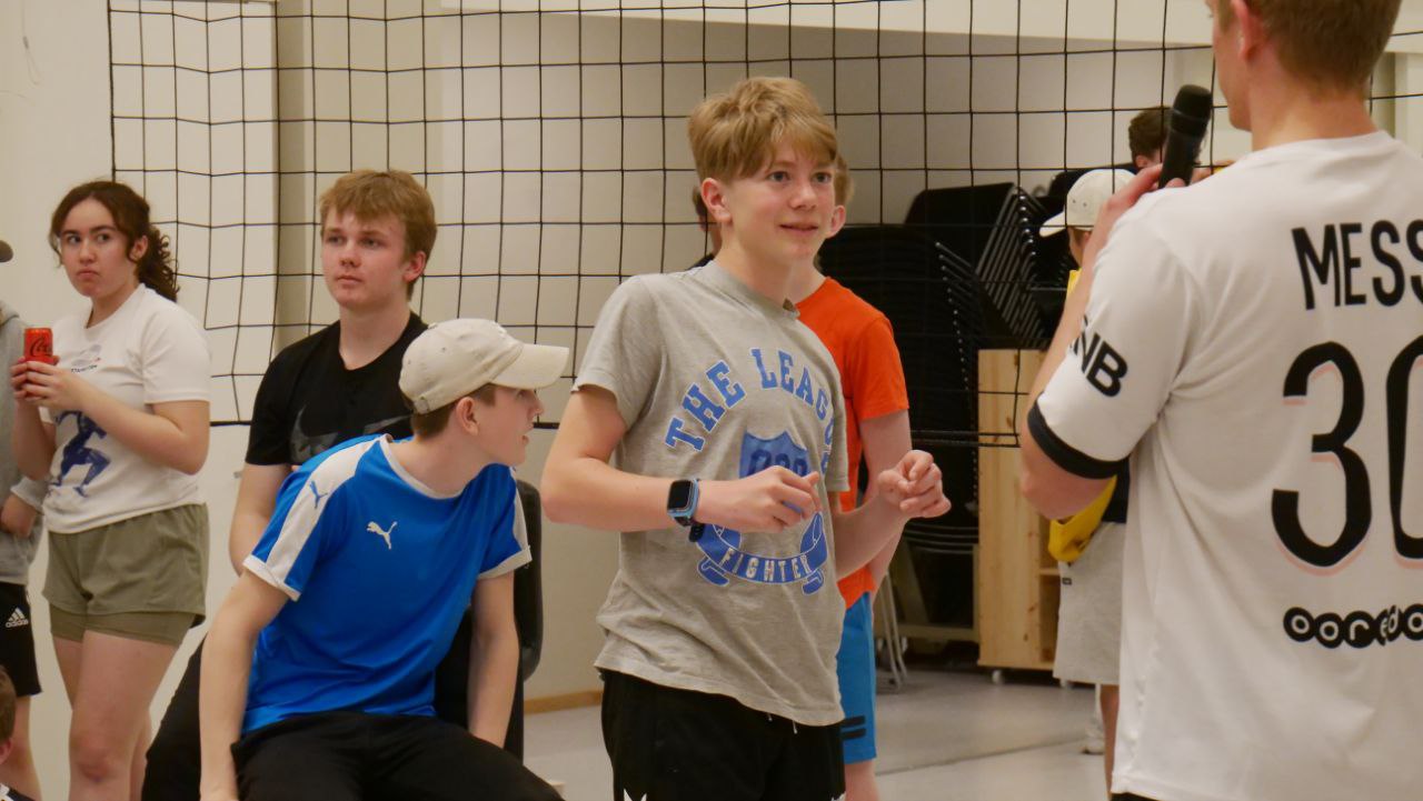 Idrettsweekend april 2022 Moe kirke - Volleyball (6)