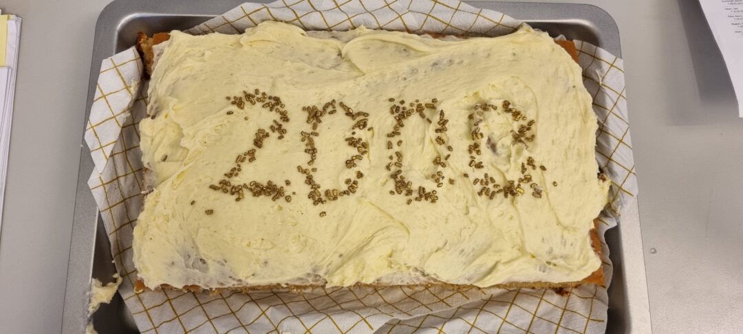 Kake med tallet 2000 - for 2000 leste sider i lesekonkurranse 5.-6. klasse.